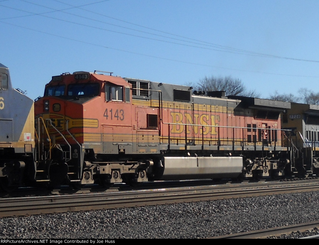 BNSF 4143